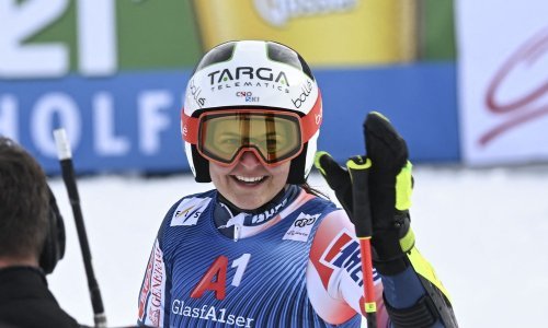 Zrinka Ljutić odlična nakon prve vožnje veleslaloma. Smiješi joj se  TOP 10 plasman