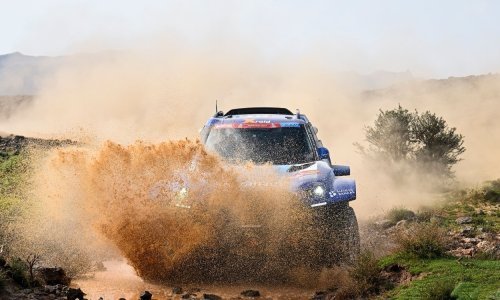 Juraj Šebalj i Ivan Vidaković odvezli prvih 541 km po saudijskoj pustinji