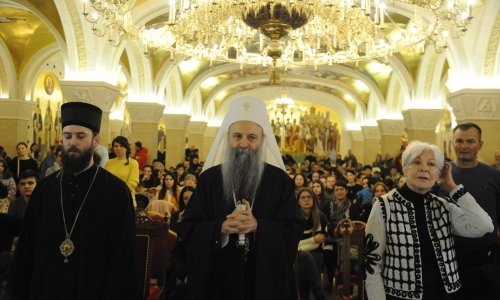 Patrijarh Porfirije u Božićnoj poslanici pozvao na molitvu za svu djecu svijeta