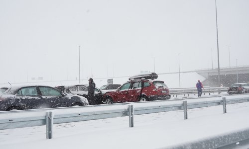 Jak snijeg i vjetar izazvali kaos na autocesti Zagreb - Beograd