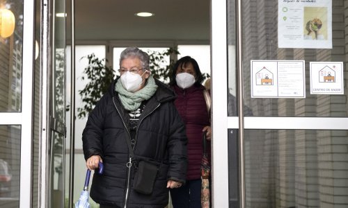 Španjolska vraća neke mjere: Maske obavezne u bolnicama i domovima zdravlja