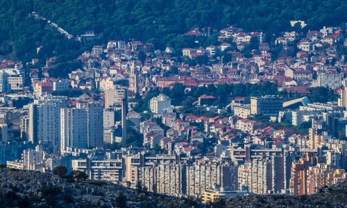 Cijene nekretnina na splitskom području divljaju, novogradnja i do 5000 eura za kvadrat