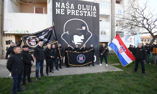Branitelji i navijači prosvjedovali protiv uklanjanja murala s nacističkom kacigom
