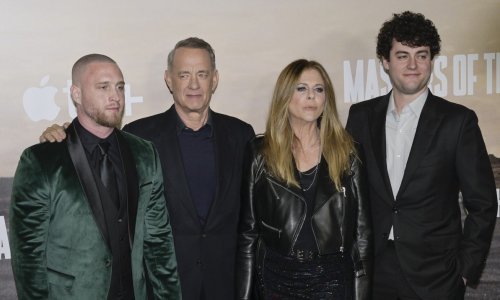Tom Hanks na premijeru poveo cijelu obitelj, no svi su gledali njegove sinove