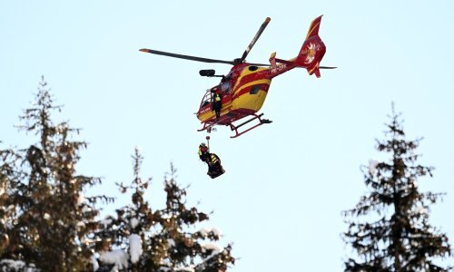 Stravičan pad jednog od najboljih skijaša, hitno helikopterom prebačen u bolnicu