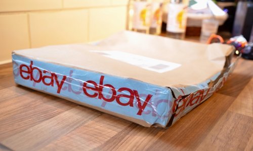 eBay mora platiti tri milijuna dolara paru: Poslali im kući paukove i pogrebni vijenac