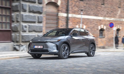 Toyota unaprijedila bZ4X: Potpuno električni SUV srednje veličine dobio brže punjenje, udobnost i praktičnost