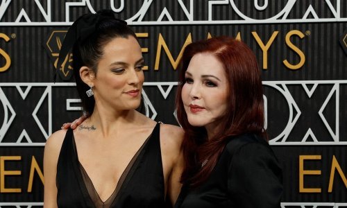 Unatoč velikoj obiteljskoj svađi, Riley Keough i Priscilla Presley ruku pod ruku