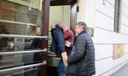 Policija otkrila detalje 'afere Vrbovsko' u kojoj su uhićena tri policajca i pročelnica