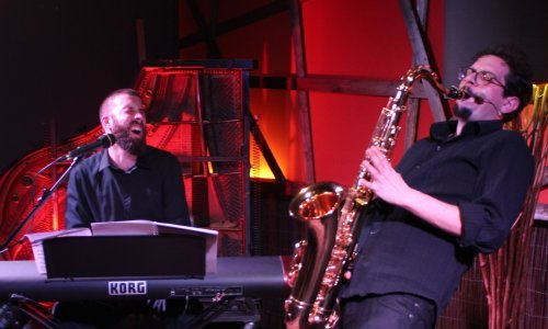 Od tišine do glazbe u klubu Crni Mačak