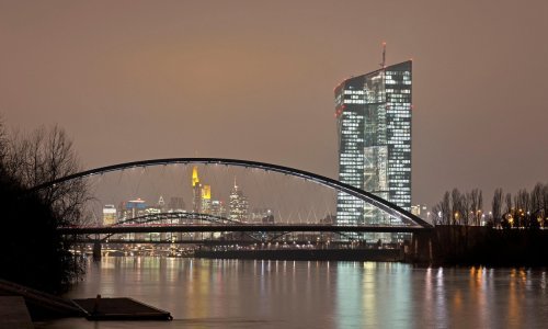 ECB i dalje na oprezu zbog inflatornih rizika, vjerojatno će ojačati