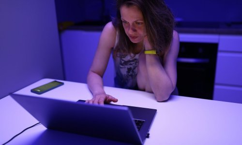 Putem aplikacija upoznala muškarca pa na kraju sama platila svoj poklon