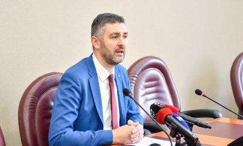 'Neodgovornim najavama Franković pokušava osigurati novi saborski mandat'