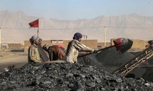 Ruski zrakoplov srušio se u Afganistanu, putnici preživjeli i s talibanima su