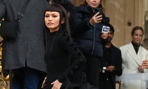 Sve je iznenadila: Nova ikona stila pokazala dramatično izdanje u Parizu