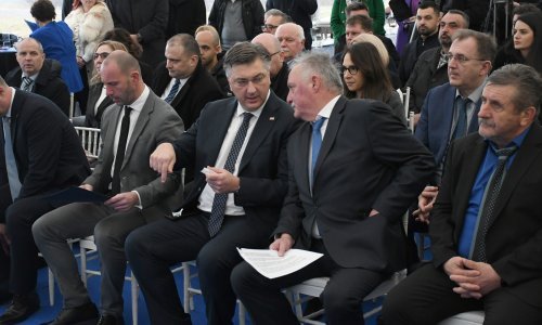 Premijer Plenković obišao Regionalni centar kompetentnosti u Bjelovaru