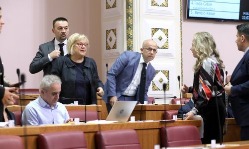 Oporba nije iznenađena upadom policije u Ministarstvo kulture: 'Brane neobranjivo'