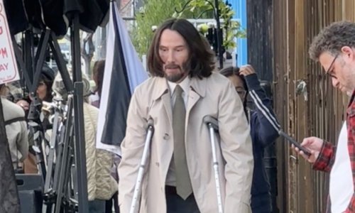 Keanu Reeves na štakama: Snimljen je sa zavojem oko koljena