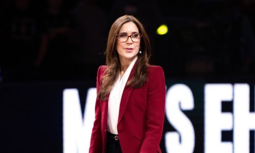 Raspjevana kraljica Mary na prvo inozemno putovanje stigla bez Frederika