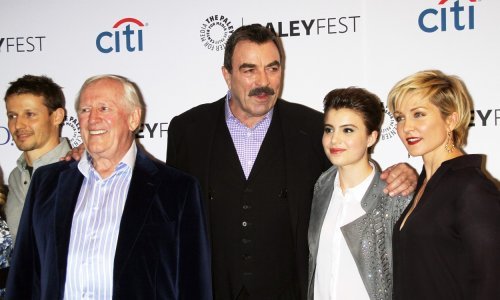 'Najbolji TV tata': Ekipa serije 'Plava krv' obilježava 79. rođendan Toma Sellecka