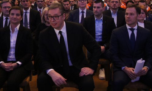 Kosovo od četvrtka ukida dinar i potpuno prelazi na euro. Vučić bijesan