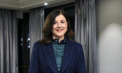 Dobri komadi ne izlaze iz mode: Sanja Musić Milanović reciklirala outfit iz 2021.