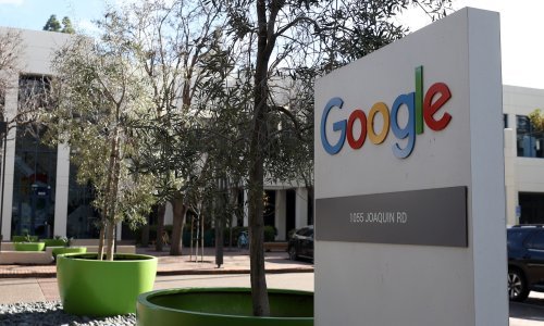 Alphabet izvijestio o blažem rastu prihoda u 2023., u fokusu ulaganja u AI