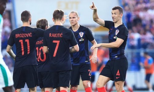 Bivši suigrač Rakitića, Brozovića i Perišića helikopterom sletio na travnjak stadiona