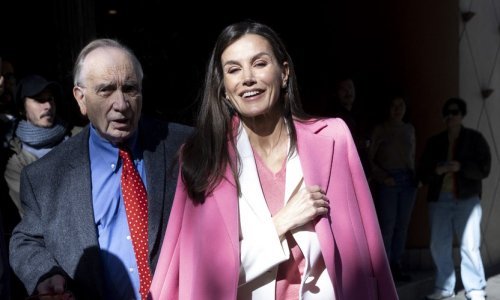 Kraljica Letizia priziva proljeće: Bijelo odijelo i ružičasti kaput za stajling bez greške