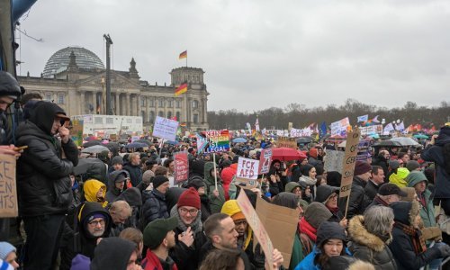 Na prosvjedu protiv krajnje desnice u Berlinu više od 150.000 ljudi