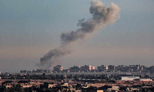 Deseci ubijeni u noćnim napadima dok Hamas razmatra prijedlog o primirju