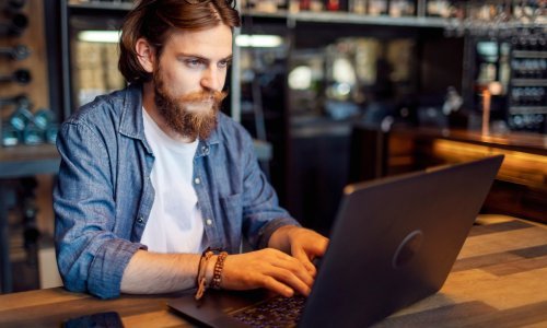 Kako na siguran način koristiti Wi-Fi dok ste izvan kuće i ureda? Donosimo pet savjeta