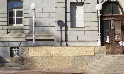 Prekriveni grafiti posvećeni SMS prepisci Turudića i Rimac