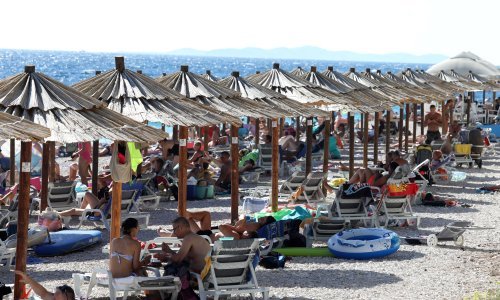 Naknade idu u nebo: Ležaljke, suncobrani i ostale zanimacije na plaži bit će još skuplje