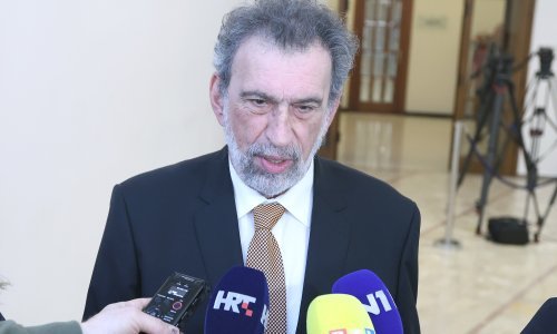 Oglasio se Fuchs: 'Nije uobičajeno prosvjedovati, a da ne znate protiv čega prosvjedujete'