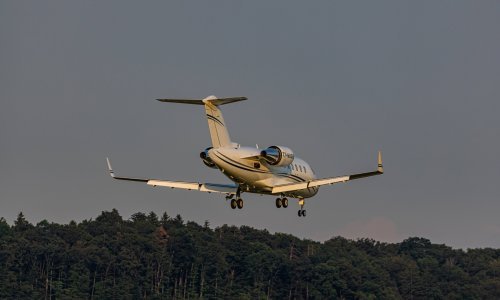Dvoje poginulih u padu malog zrakoplova na floridsku autocestu