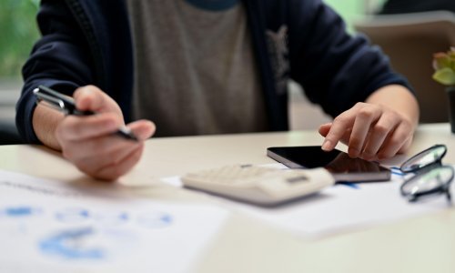 Zanima vas kako do većeg povrata poreza za 2023.? Ova aplikacija bi vam mogla pomoći