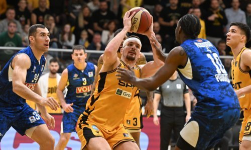 Košarkaši Splita ispustili Budućnost, neizvjesna završnica pripala gostima