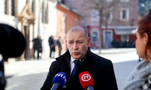 Povratak vojnog roka izvjestan, Medved: Razgovara se o najboljem modelu