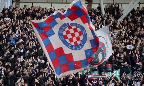 Ludnica na Biloj noći u Međugorju. Nećete vjerovati tko je poveo šampionsku pjesmu