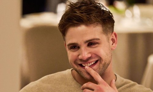 On je zvijezda Netflixove serije zbog koje su gledatelji diljem svijeta isplakali kišu suza