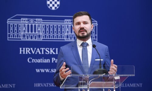 Oporba: Vrijeme je da građani odluče žele li i dalje korumpiranu vlast