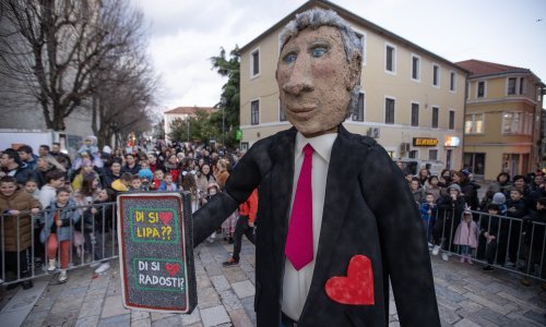 U Sinju spalili Ivana Turudića, u Kaštelima Vladimira Putina i Aleksandra Vučića