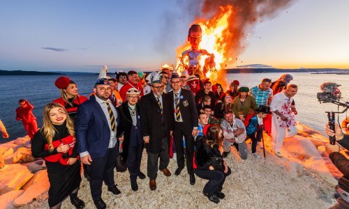 Hrvati iz Vojvodine osudili paljenje Vučića u Kaštelima