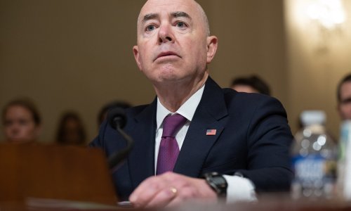 SAD: Republikanci izglasali opoziv ministra domovinske sigurnosti