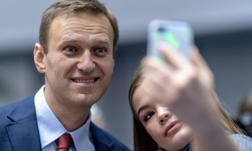 Navaljni dan prije smrti na sudu zbijao šale na račun plaće suca