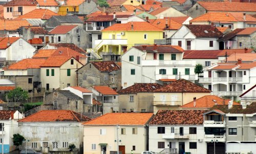 Austrijanci kupili kuću na Ugljanu, uslijedio je pakao: Zapalili im auto, otrovali mačke...