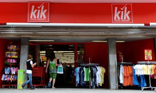 Dućan na svakom ćošku. Tko stoji iza lanca trgovina KiK?