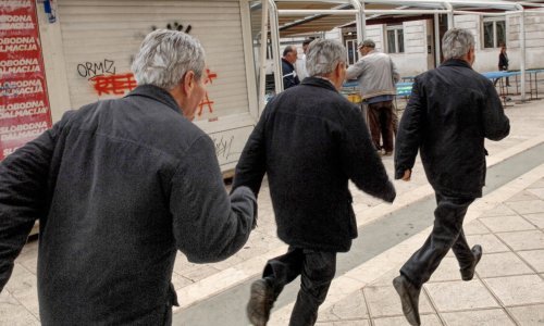 Sjećanje na Danijela Dragojevića: Kako je nastala fotografija 'Bježeći pjesnik'