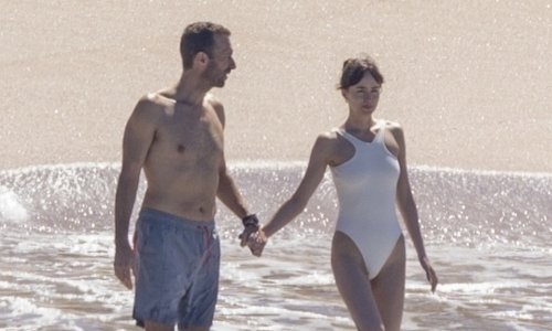 Njezin novi film je podbacio, a Dakota Johnson od je loših kritika pobjegla u Meksiko